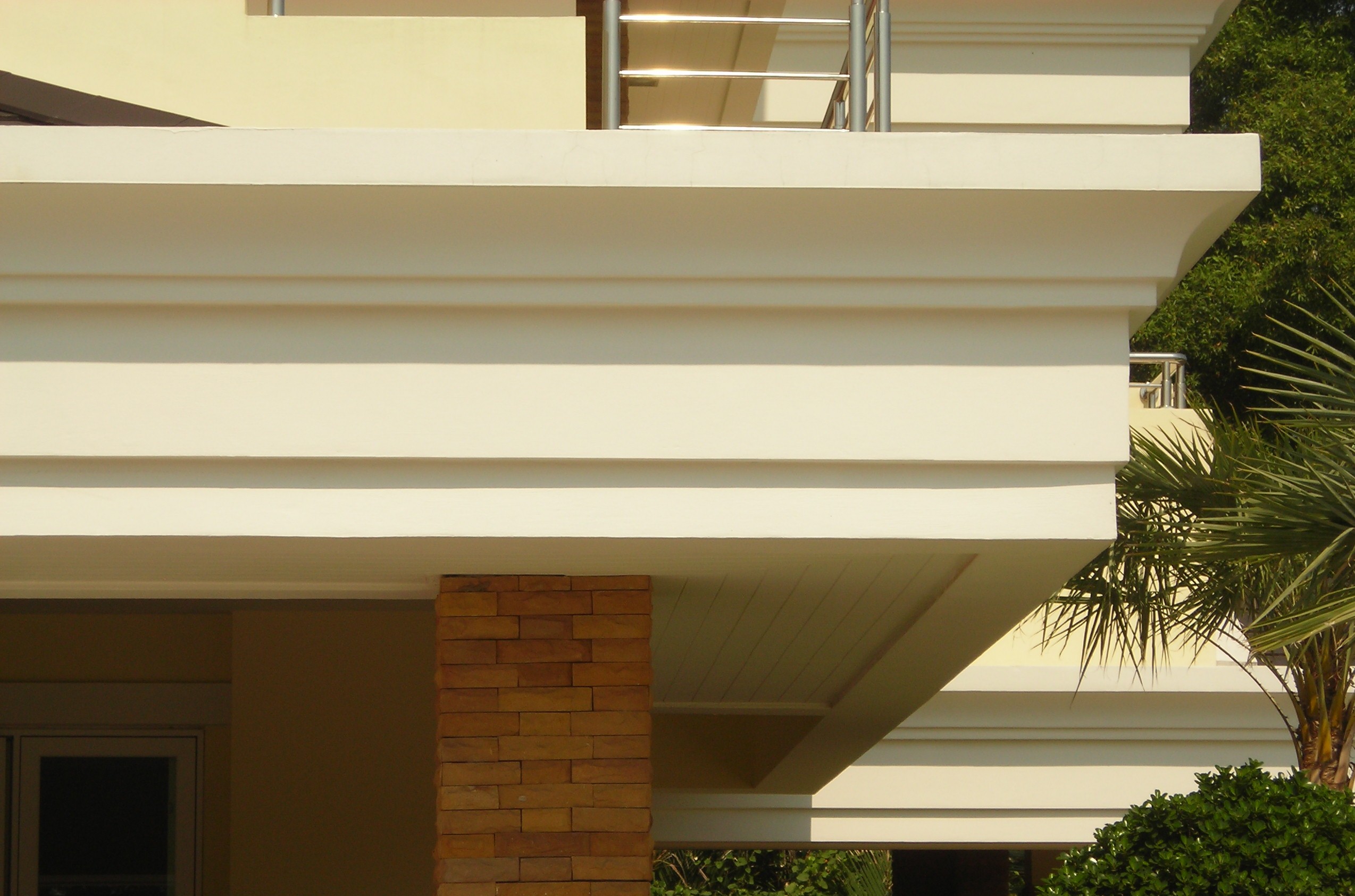 อาคารพักอาศัย 3 ชั้น เรือนพักรับรอง 1 ชั้น ถนน สระว่ายน้ำ รั้ว ประตูรั้ว พระสมุทรเจดีย์ จังหวัดสมุทรปราการ